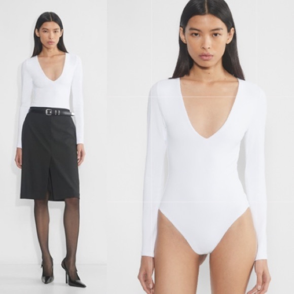 Aritzia Babaton White Contour V-neck Longsleeve Bodysuit Medium - Picture 1 of 7